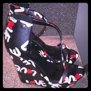 Love black and red wedges